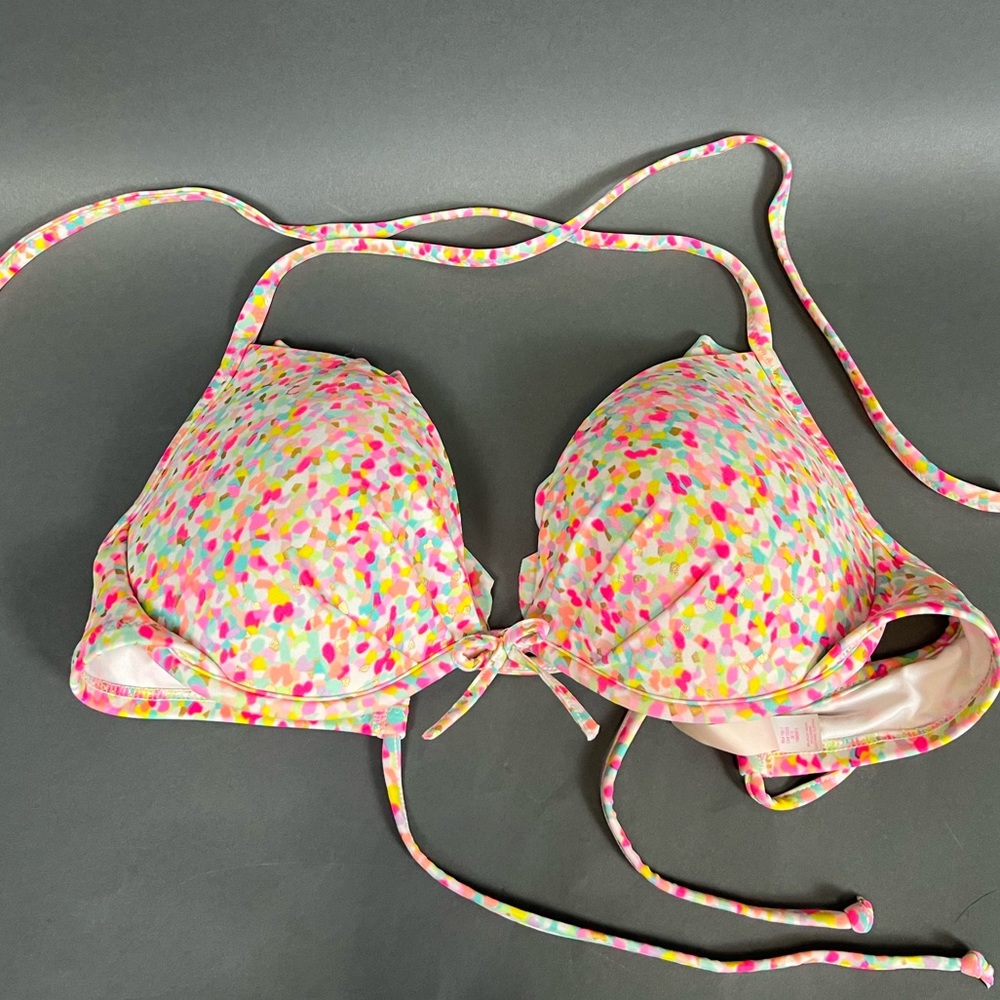 Victoria’s Secret (36C) Push-Up Bikini Top